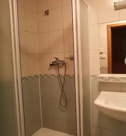 ホテル Hotel Svratka