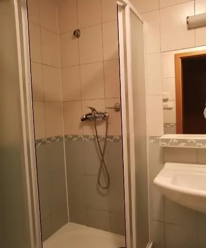 호텔 Hotel Svratka