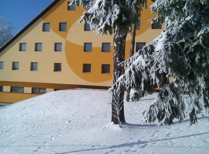 Hotel Svratka 스브라드카